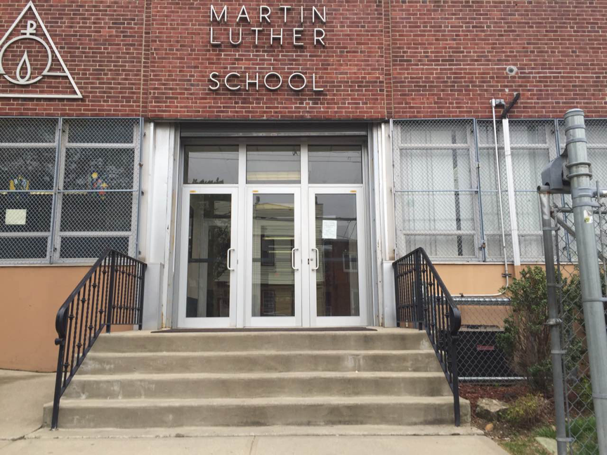 Martin Luther School 学校大门 Martin Luther School 马丁路德高中